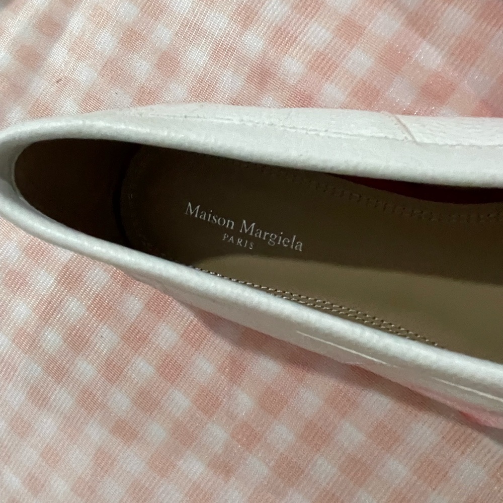 Maison Martin Margiela White-to-Pink Dip Tabi Ballet Flats - Picture 4 of 11
